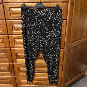 Sympli Black and White Skinny Pants